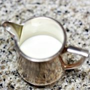 ミルクティーにベストマッチな市販の牛乳に迫る！